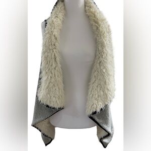 LOVE TRUE CRAFT FAUX LEATHER & FAUX FUR ASYMMETRICAL VEST GRAY SIZE: XL